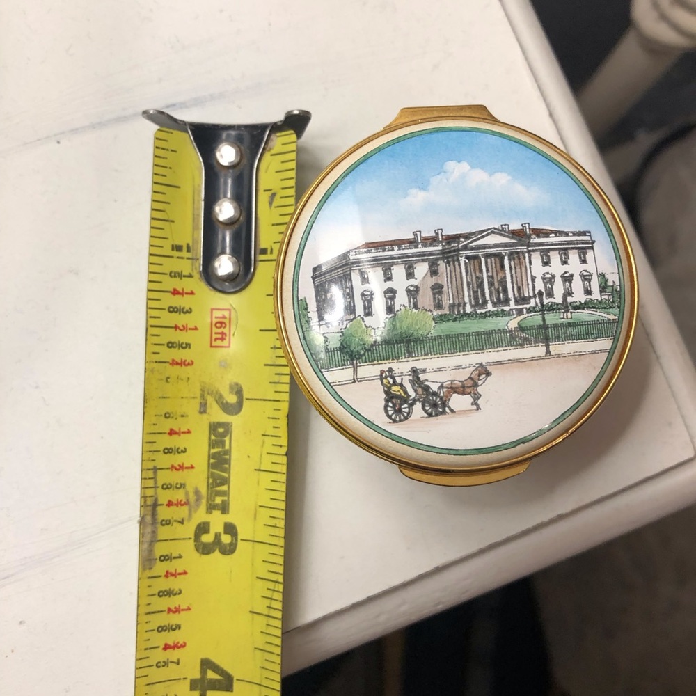 Mary Mclaughlin enamel trinket box - Picture 4 of 5